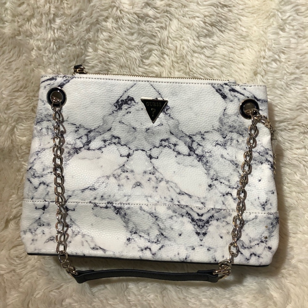 GUESS White Marble-Print Shoulder Bag with Chain straps